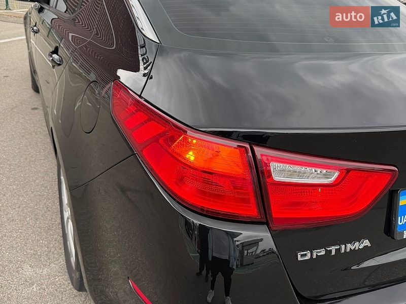 Седан Kia Optima 2013 в Киеве