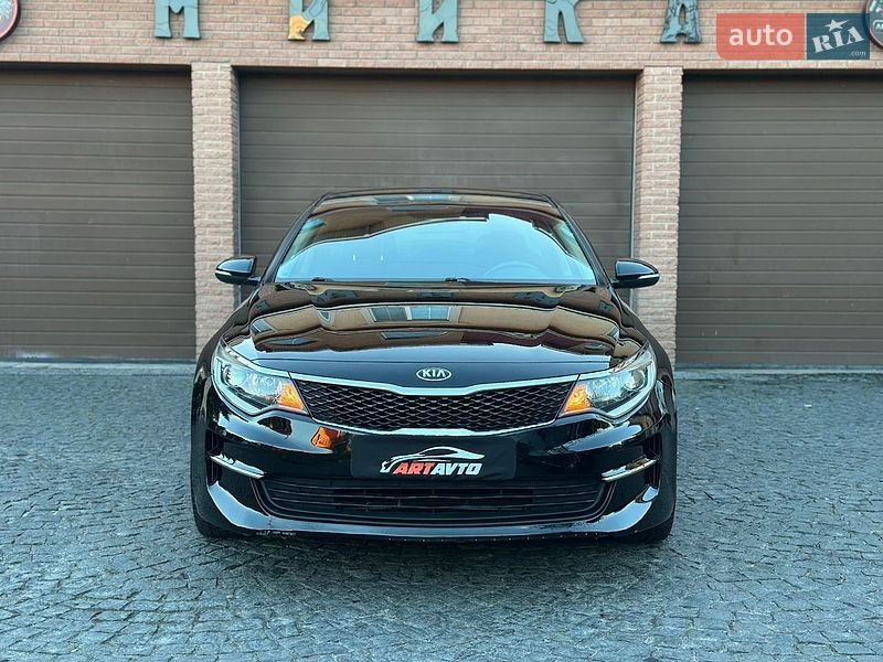 Седан Kia Optima 2016 в Святопетровское