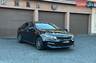 Седан Kia Optima 2016 в Святопетрівське