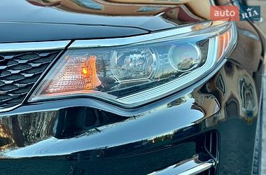 Седан Kia Optima 2016 в Святопетрівське