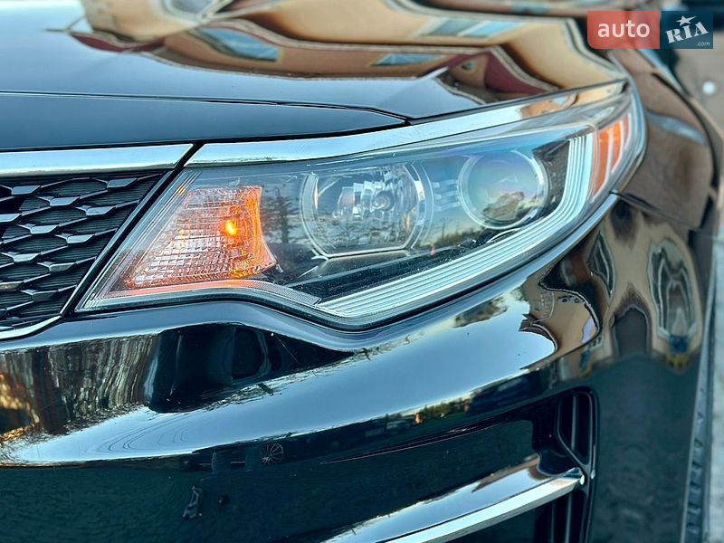 Седан Kia Optima 2016 в Святопетрівське