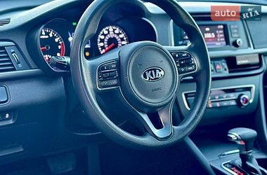 Седан Kia Optima 2016 в Святопетровское