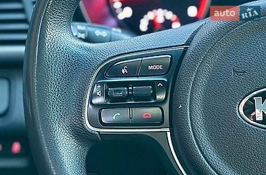 Седан Kia Optima 2016 в Святопетровское