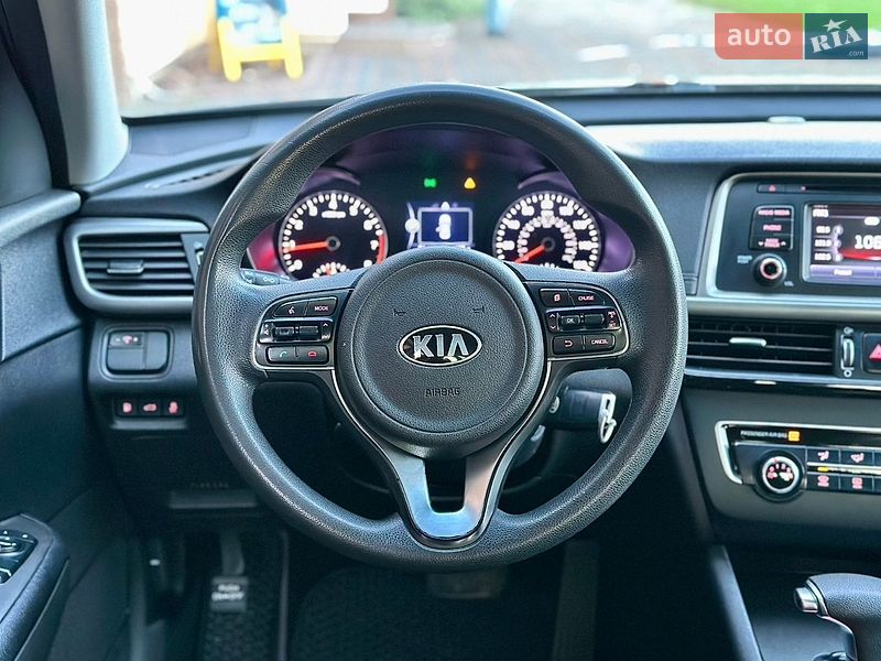 Седан Kia Optima 2016 в Святопетровское
