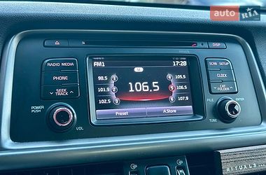 Седан Kia Optima 2016 в Святопетровское