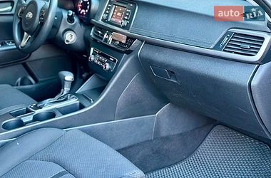 Седан Kia Optima 2016 в Святопетровское