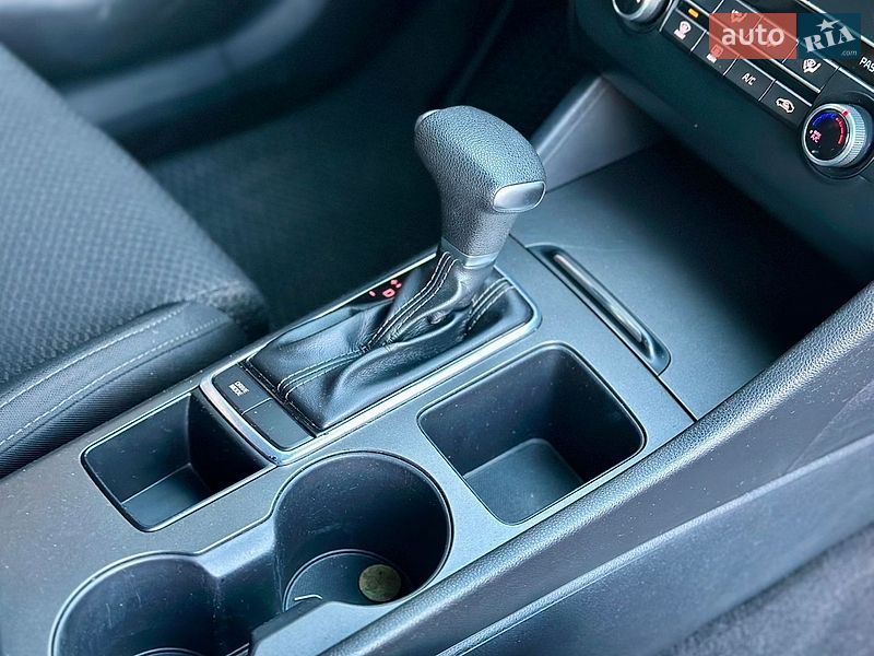 Седан Kia Optima 2016 в Святопетровское