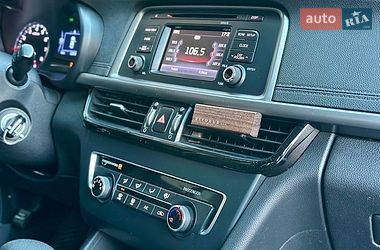 Седан Kia Optima 2016 в Святопетрівське
