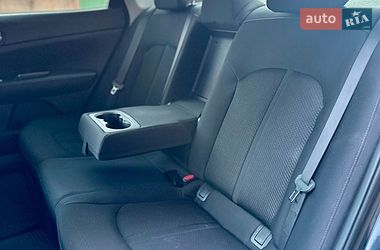 Седан Kia Optima 2016 в Святопетровское