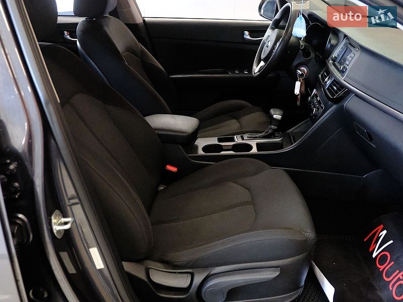Седан Kia Optima 2017 в Одессе