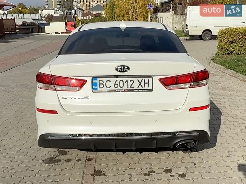 Седан Kia Optima 2018 в Львове