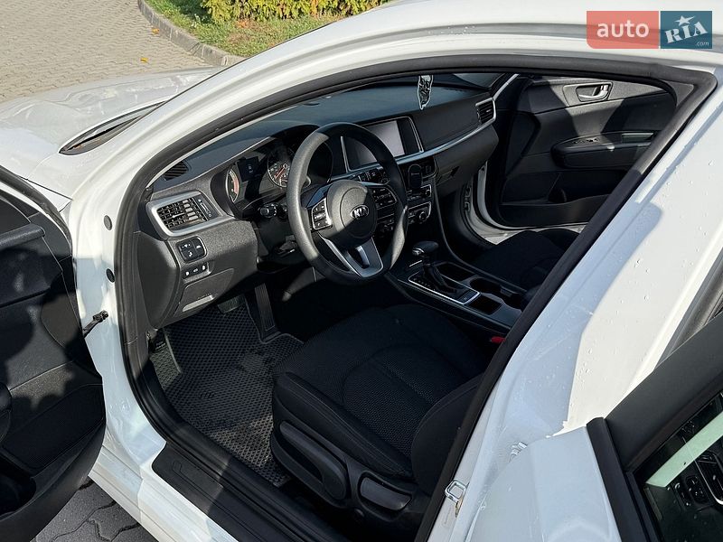 Седан Kia Optima 2018 в Львове