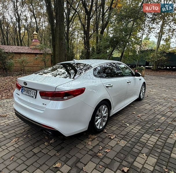 Седан Kia Optima 2016 в Одессе