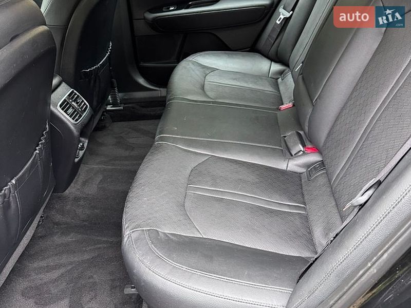 Седан Kia Optima 2018 в Киеве