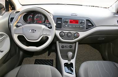 Хэтчбек Kia Picanto 2015 в Киеве