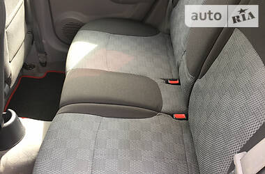 Хэтчбек Kia Picanto 2005 в 