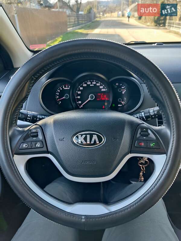 Хэтчбек Kia Picanto 2014 в Черновцах