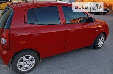 Хэтчбек Kia Picanto 2005 в 