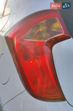 Хэтчбек Kia Picanto 2011 в 