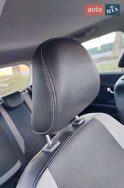 Хэтчбек Kia Picanto 2011 в 