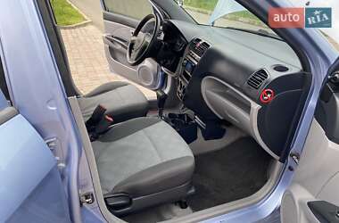 Хэтчбек Kia Picanto 2004 в 