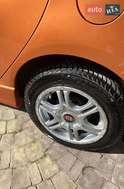 Хетчбек Kia Picanto 2005 в 