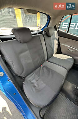 Хэтчбек Kia Picanto 2008 в 