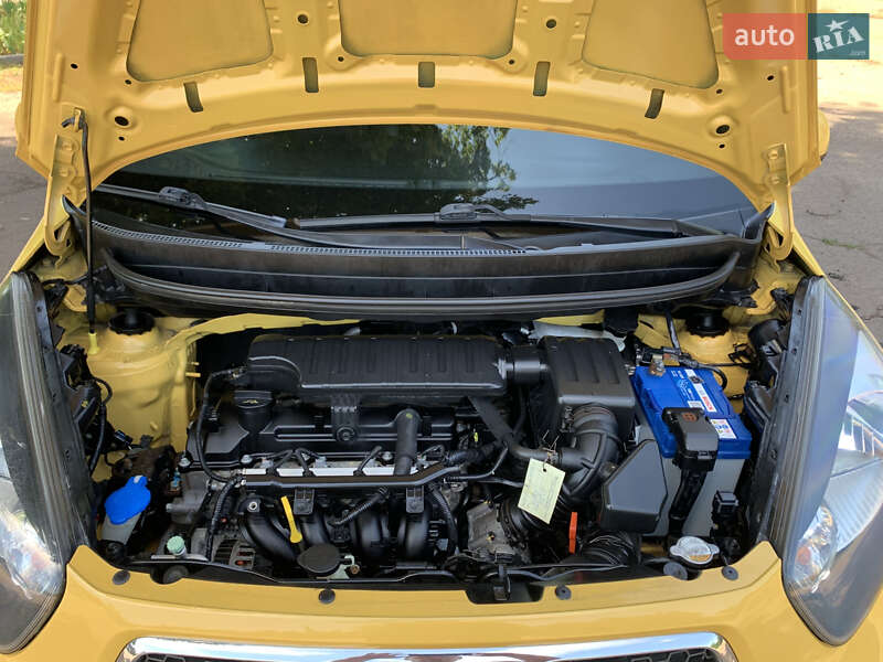 Хэтчбек Kia Picanto 2011 в Кривом Роге