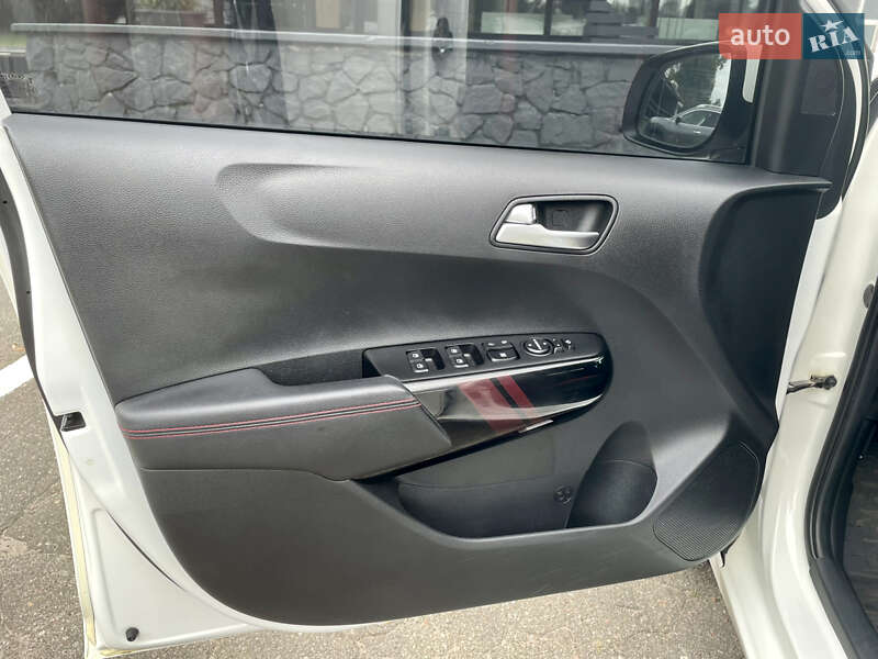 Хэтчбек Kia Picanto 2020 в Киеве фото 16 Хэтчбек Kia Picanto 2020 в Киеве
