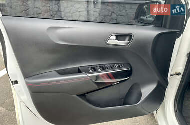 Хэтчбек Kia Picanto 2020 в 