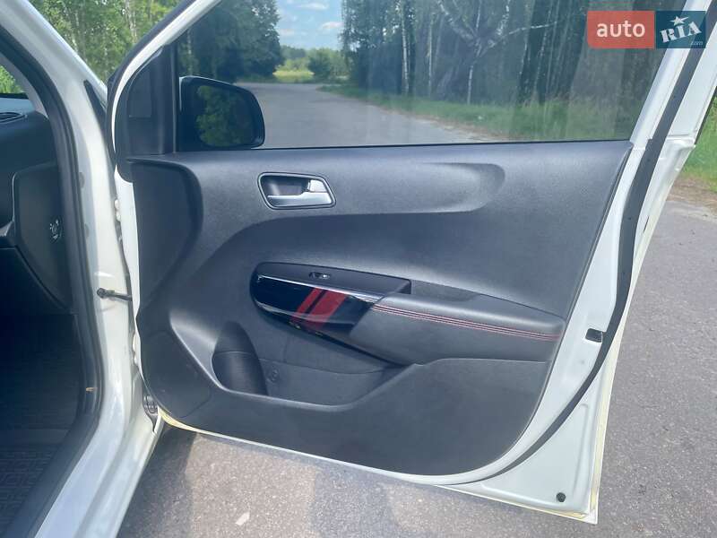 Хэтчбек Kia Picanto 2020 в Киеве фото 23 Хэтчбек Kia Picanto 2020 в Киеве