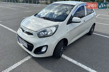 Хэтчбек Kia Picanto 2013 в Киеве