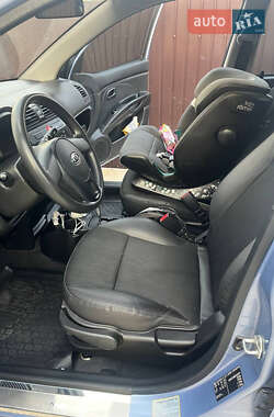 Хэтчбек Kia Picanto 2010 в 