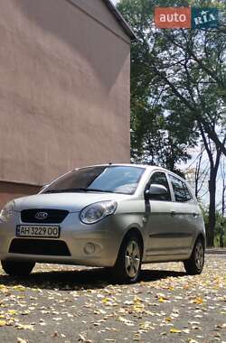 Хэтчбек Kia Picanto 2008 в Новоукраинке