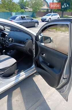 Хэтчбек Kia Picanto 2015 в 