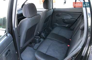 Хэтчбек Kia Picanto 2009 в 