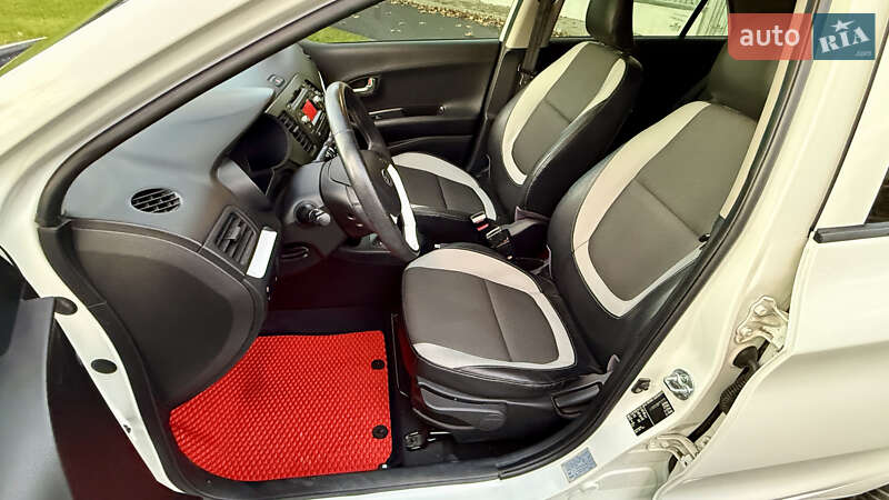 Хэтчбек Kia Picanto 2011 в Мукачево