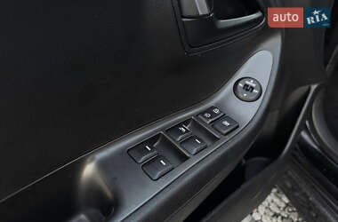 Хетчбек Kia Picanto 2013 в  фото 22 Хетчбек Kia Picanto 2013 в