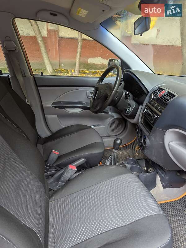 Хэтчбек Kia Picanto 2004 в Чернигове