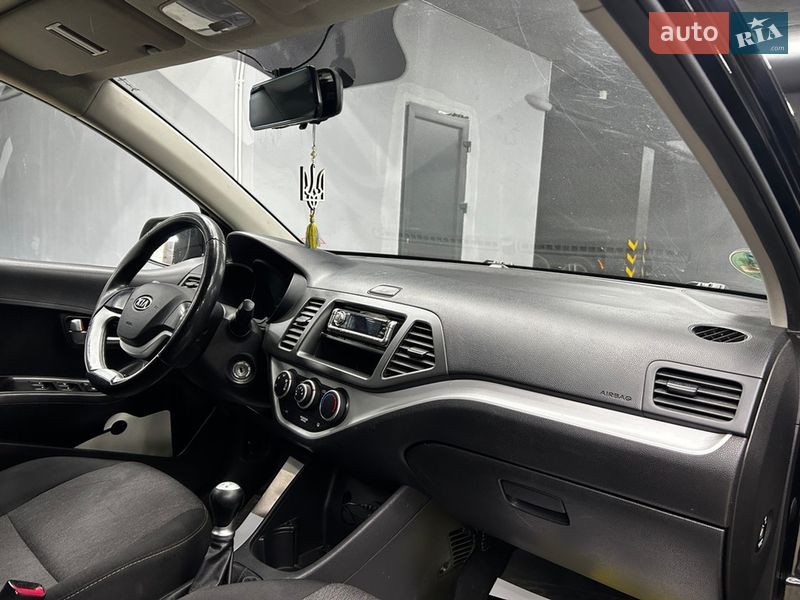 Хетчбек Kia Picanto 2012 в Чернівцях