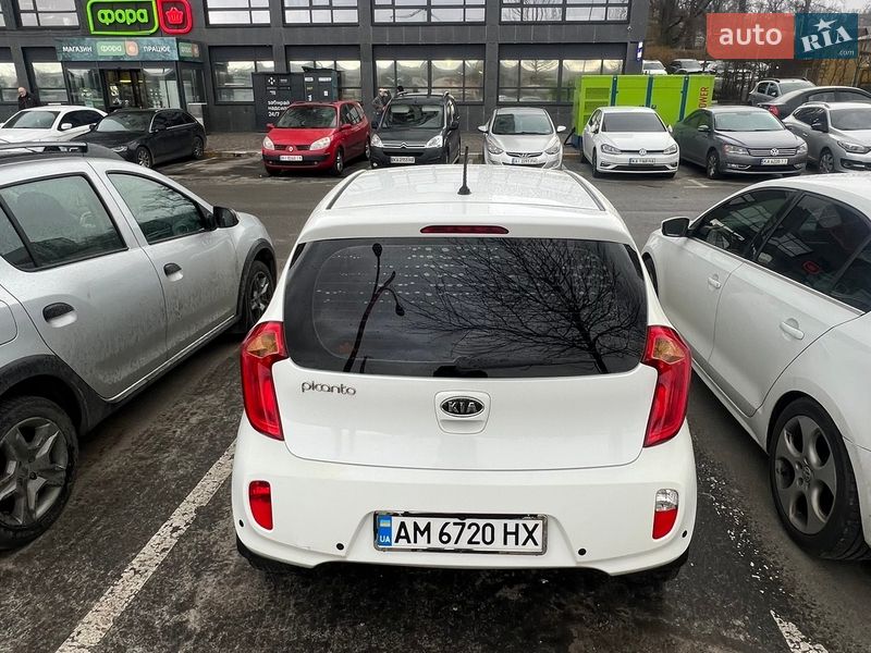 Хэтчбек Kia Picanto 2012 в Ирпене