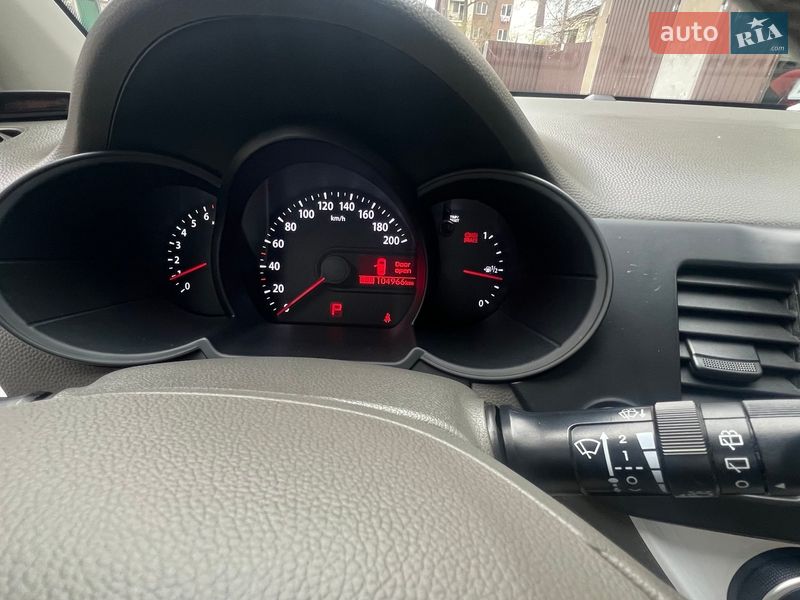 Хэтчбек Kia Picanto 2012 в Ирпене