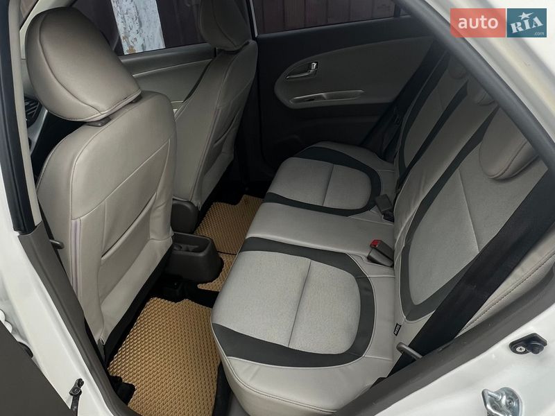 Хэтчбек Kia Picanto 2012 в Ирпене