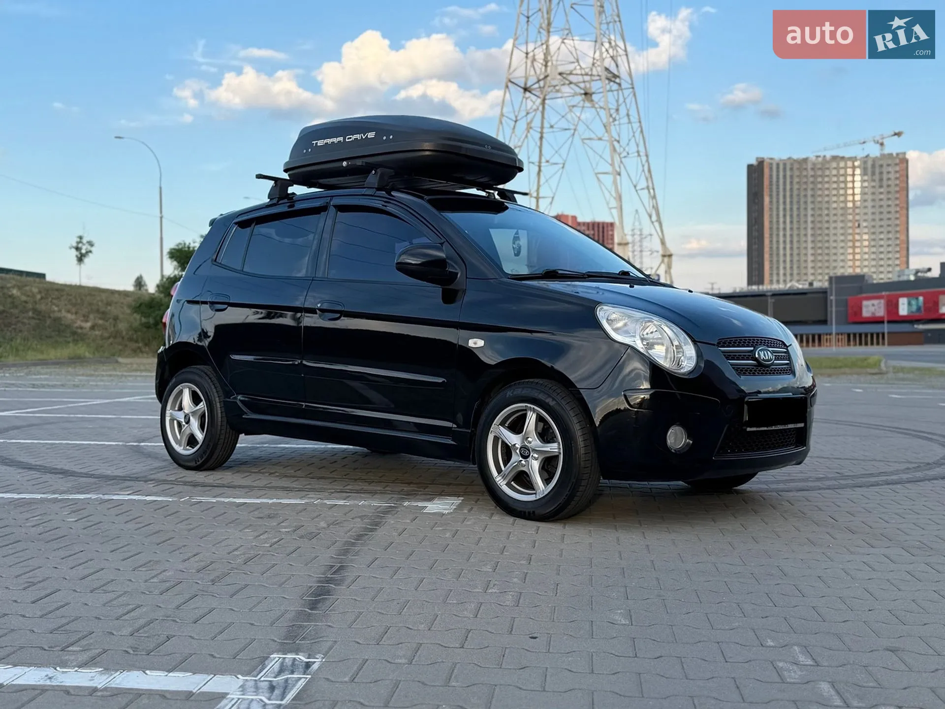 2011 Skoda Fabia - мініатюра 2