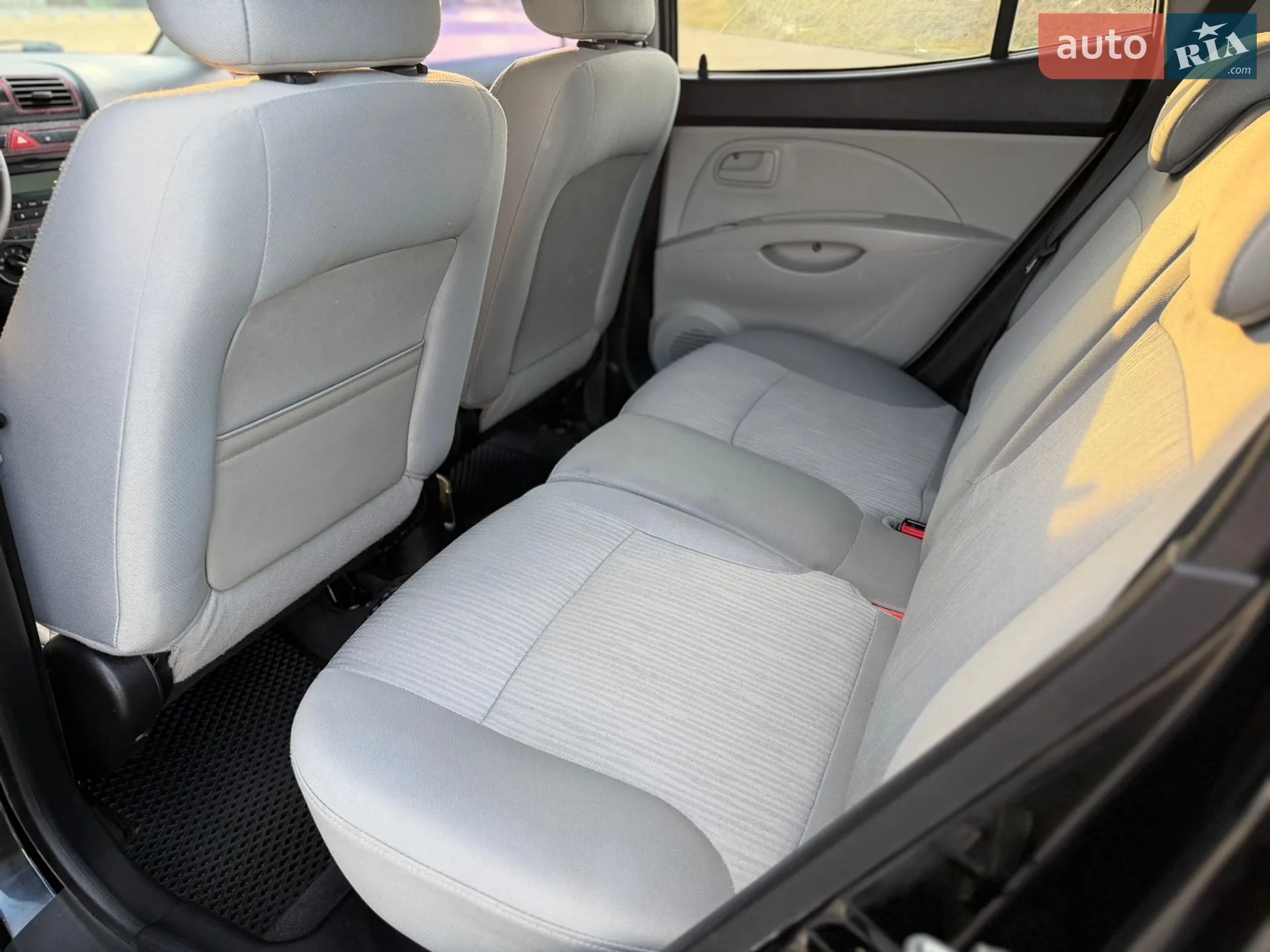 2011 Skoda Fabia - мініатюра 20