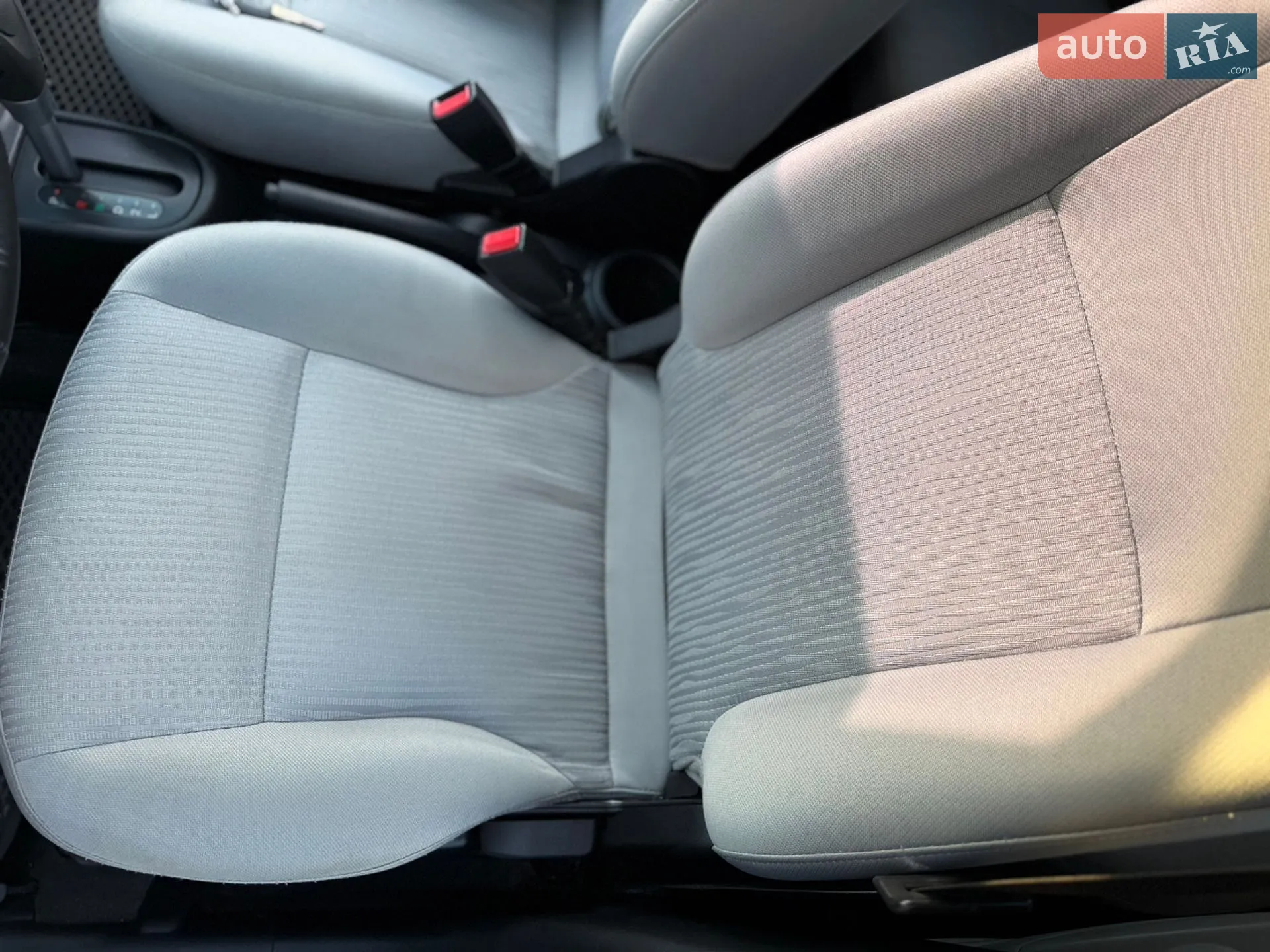 2011 Skoda Fabia - мініатюра 23