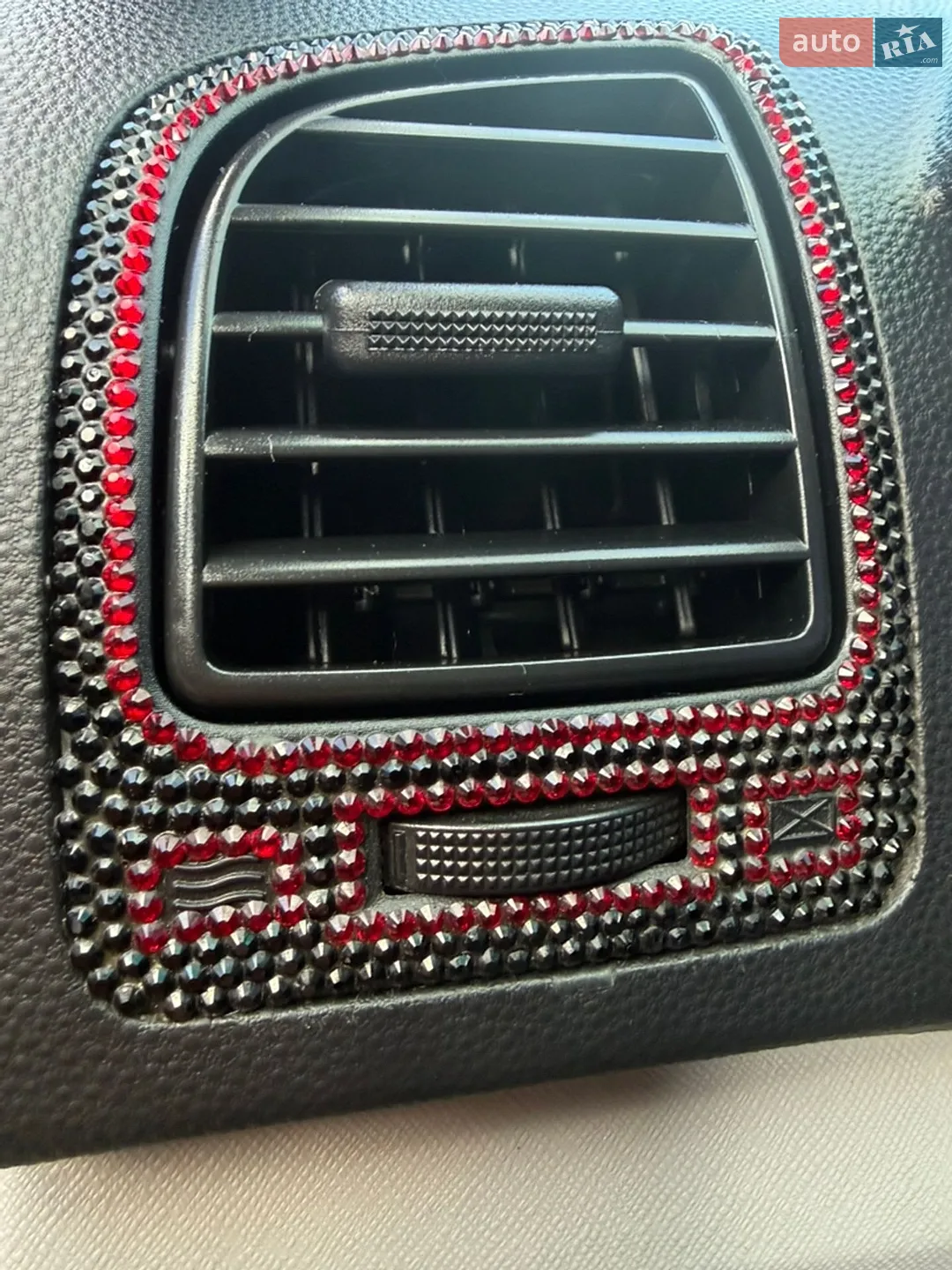 2011 Skoda Fabia - мініатюра 32