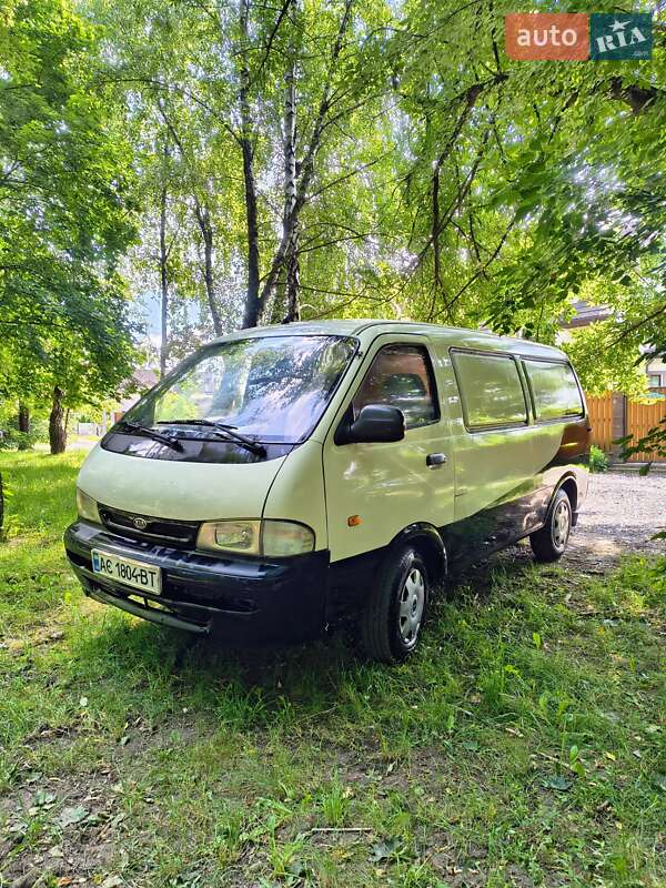 Kia Pregio 2000