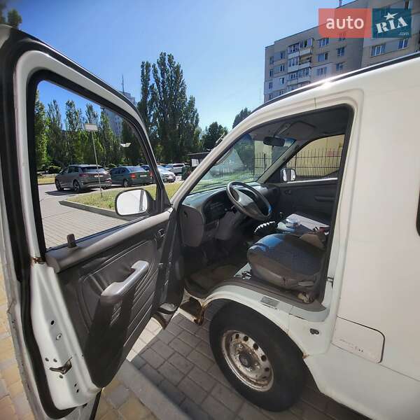 Минивэн Kia Pregio 2002 в Черкассах