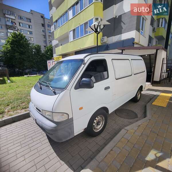 Минивэн Kia Pregio 2002 в Черкассах
